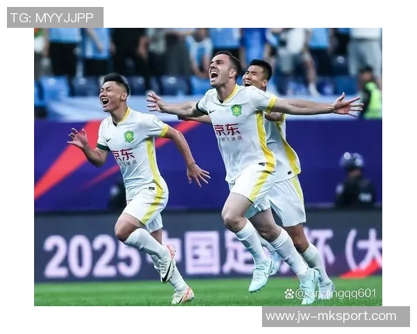 2014中超联赛精彩对决北京国安迎战广州恒大激情四溢的足球盛宴