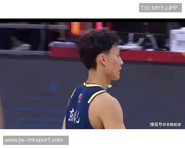 上海男篮想退货吗？张镇麟二番战暴露无遗，废物时刻怒刷4分!